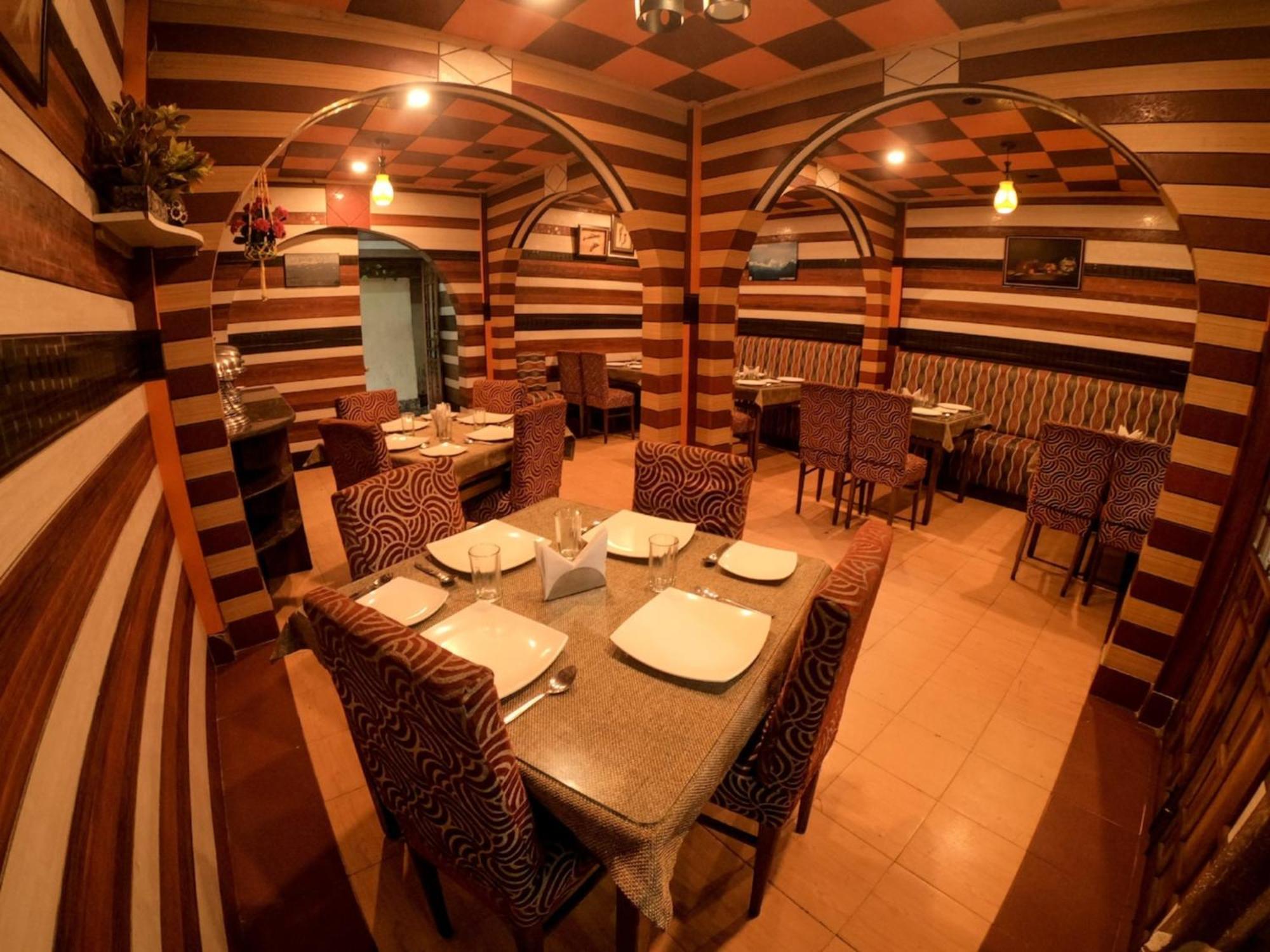 Grg Broadway Mall Road Darjeeling By Royal Collection Hotel Ngoại thất bức ảnh