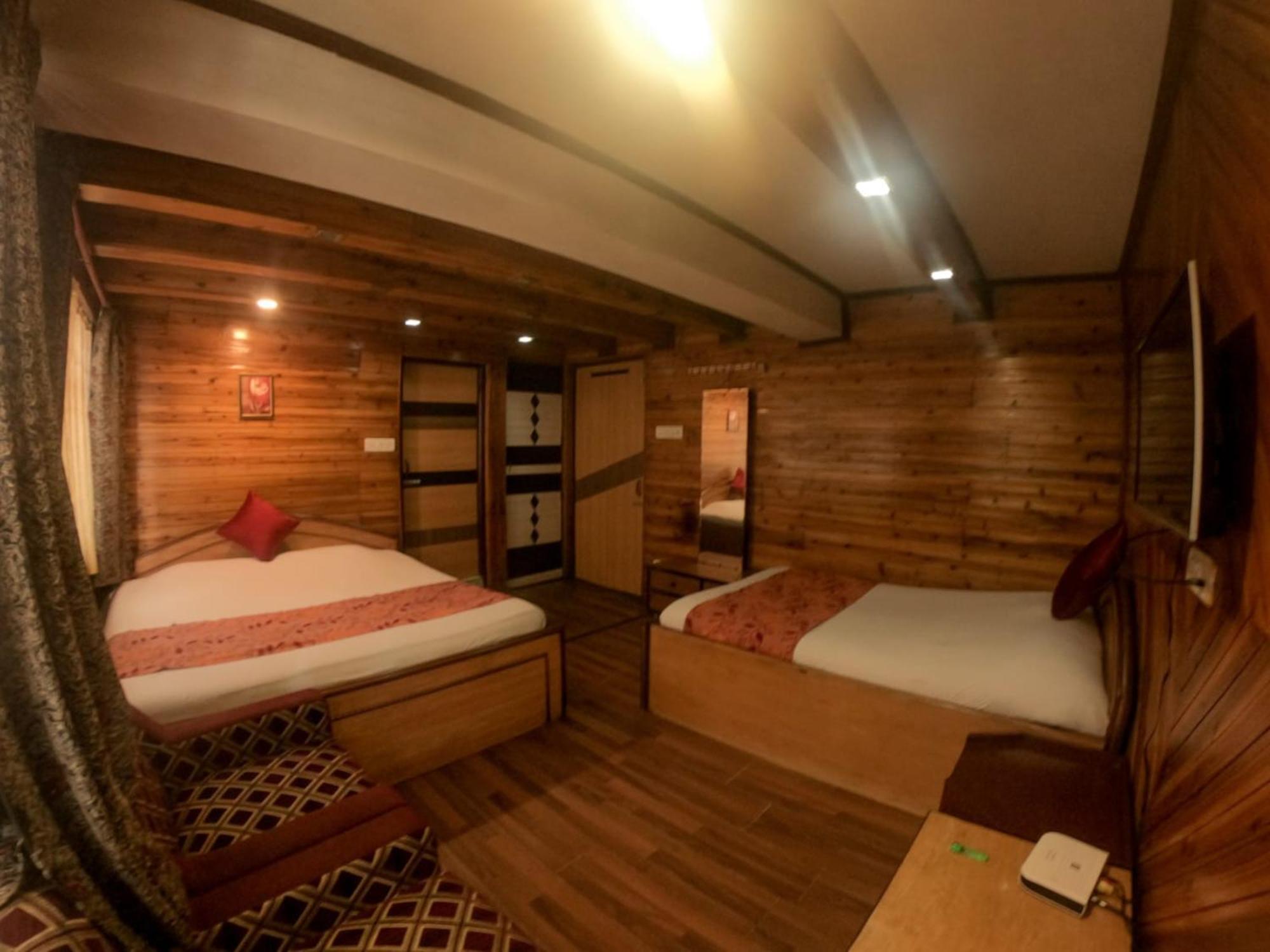 Grg Broadway Mall Road Darjeeling By Royal Collection Hotel Ngoại thất bức ảnh
