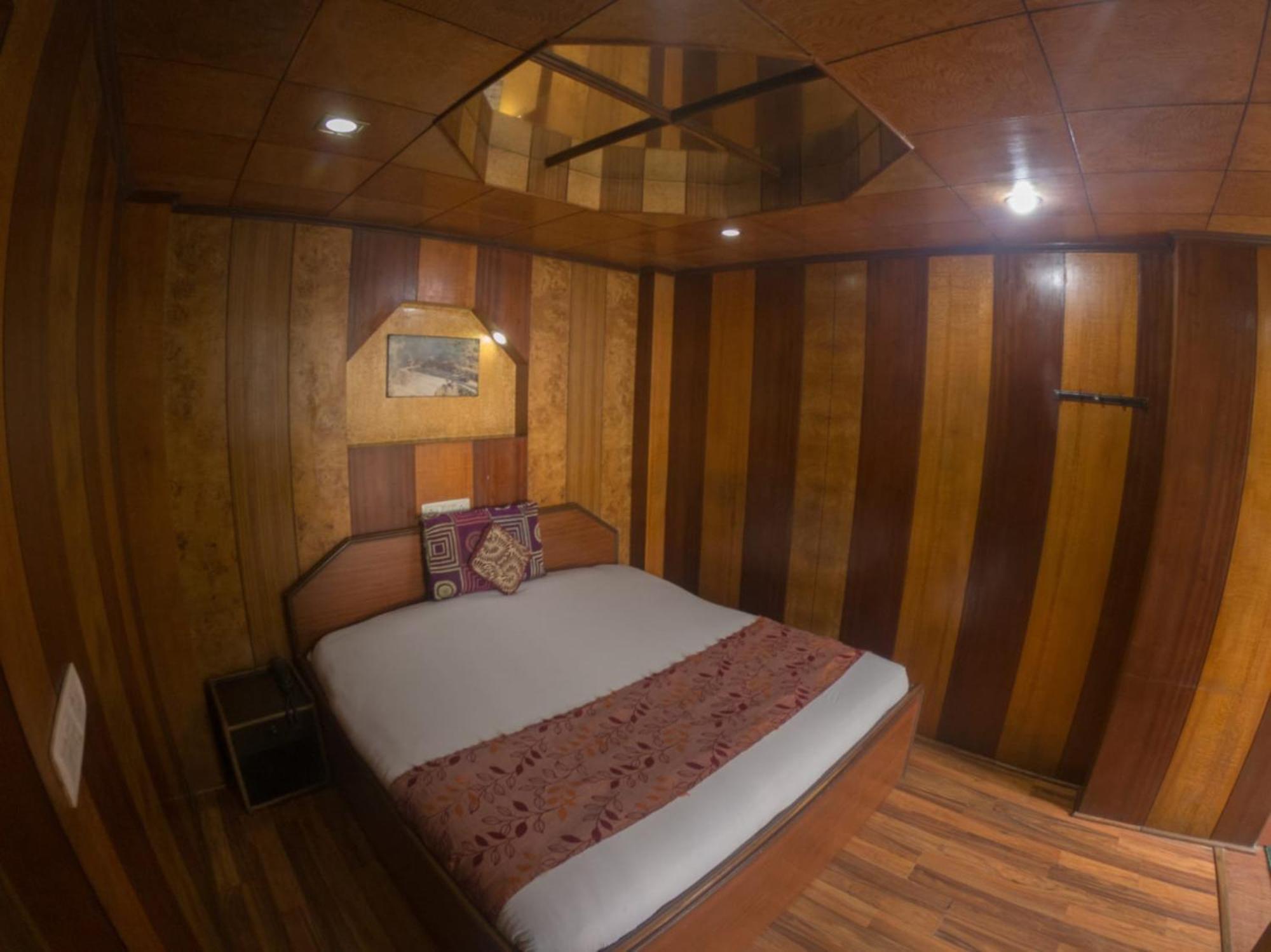 Grg Broadway Mall Road Darjeeling By Royal Collection Hotel Ngoại thất bức ảnh